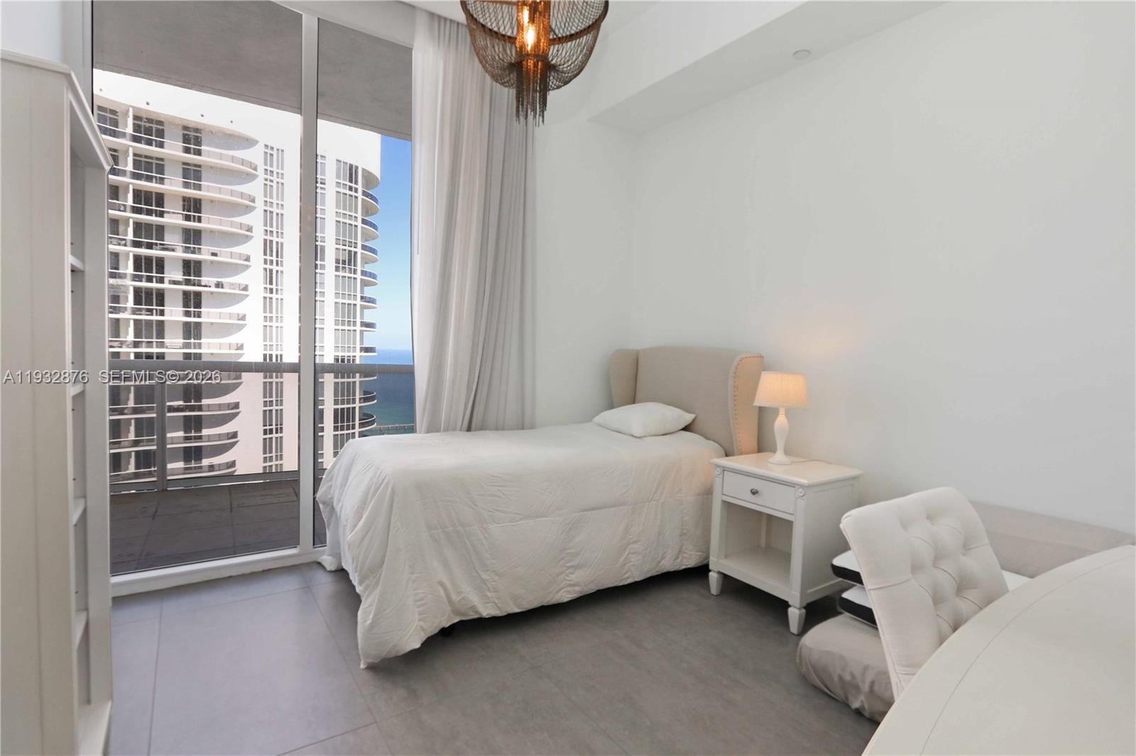TDR TOWER III CONDO - Residential