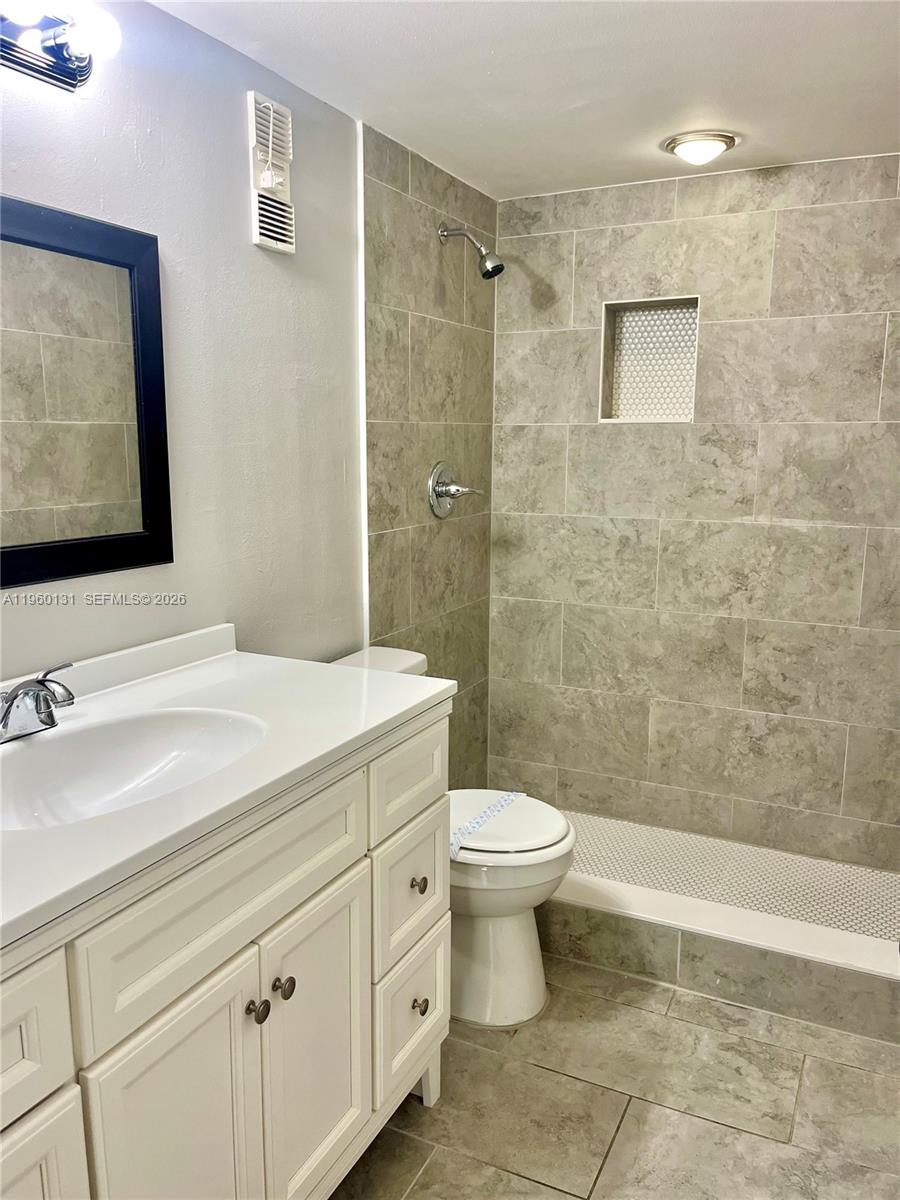 ALHAMBRA CLUB CONDO - Residential
