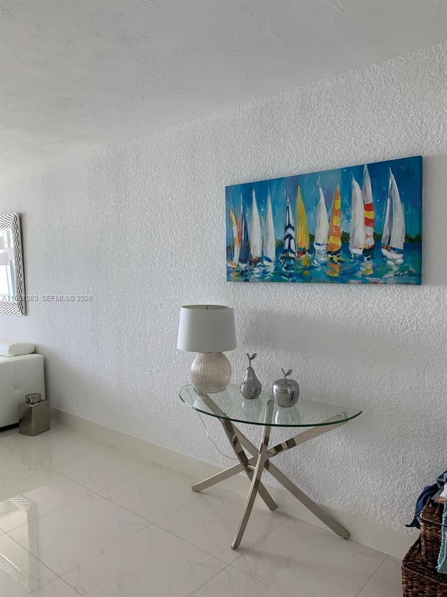 TIDES ON HOLLYWOOD BEACH - Residential