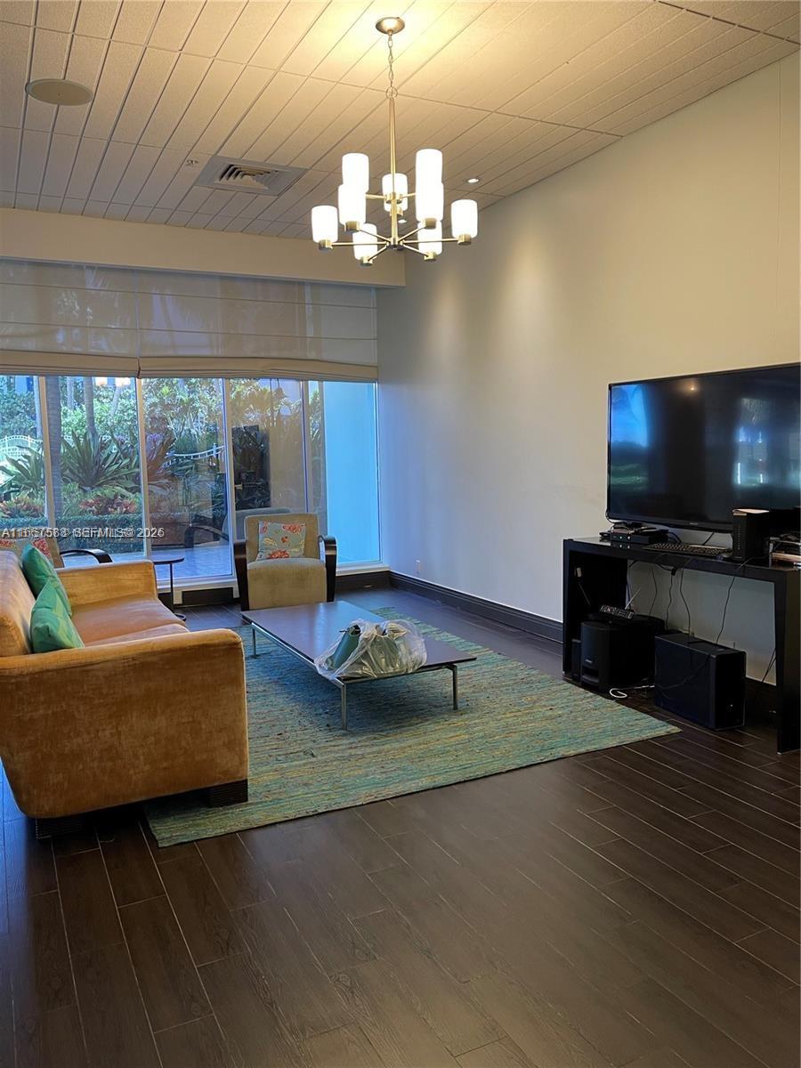 TIDES ON HOLLYWOOD BEACH - Residential