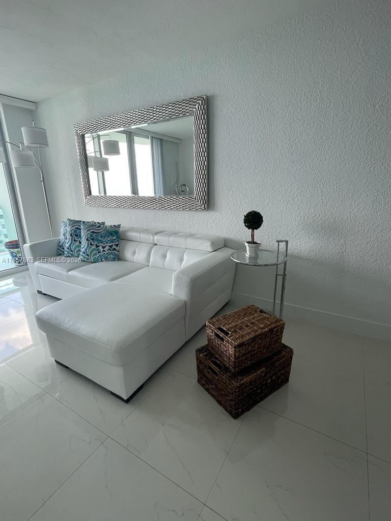 TIDES ON HOLLYWOOD BEACH - Residential