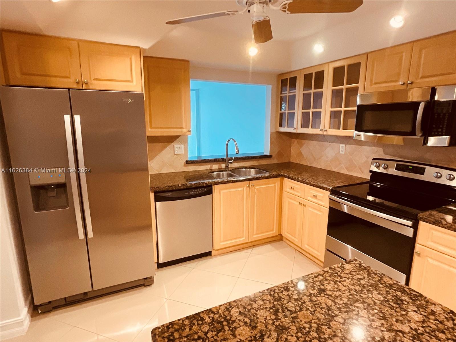 BRICKELL PLACE PHASE II C - Residential Lease