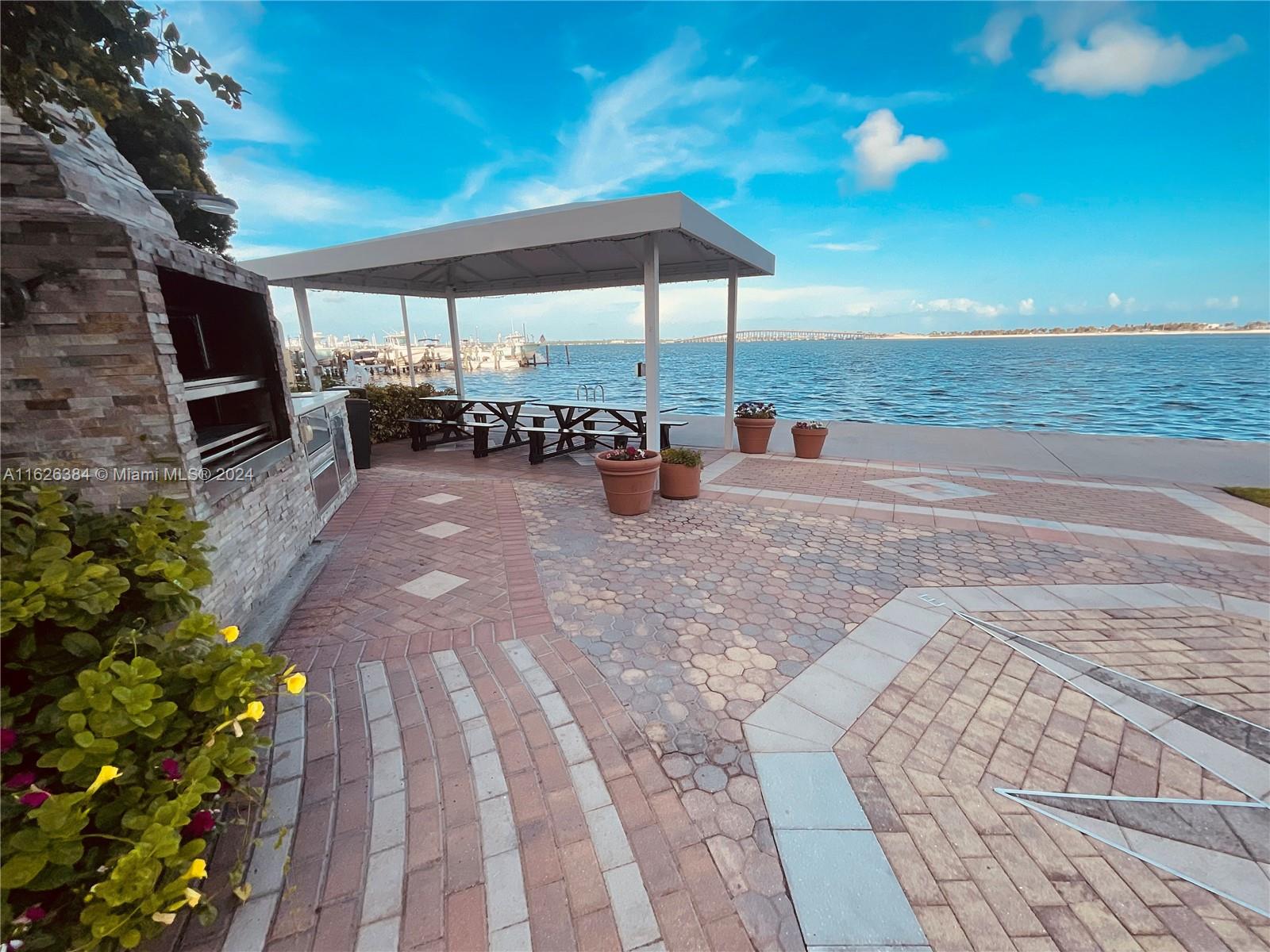 BRICKELL PLACE PHASE II C - Residential Lease