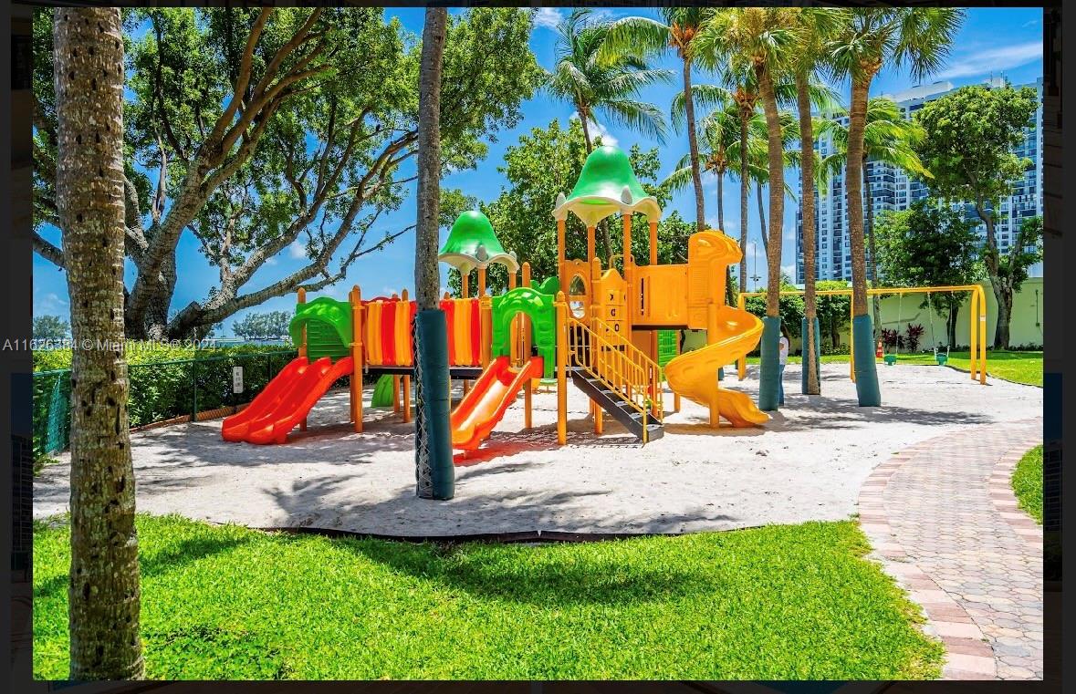 BRICKELL PLACE PHASE II C - Residential Lease