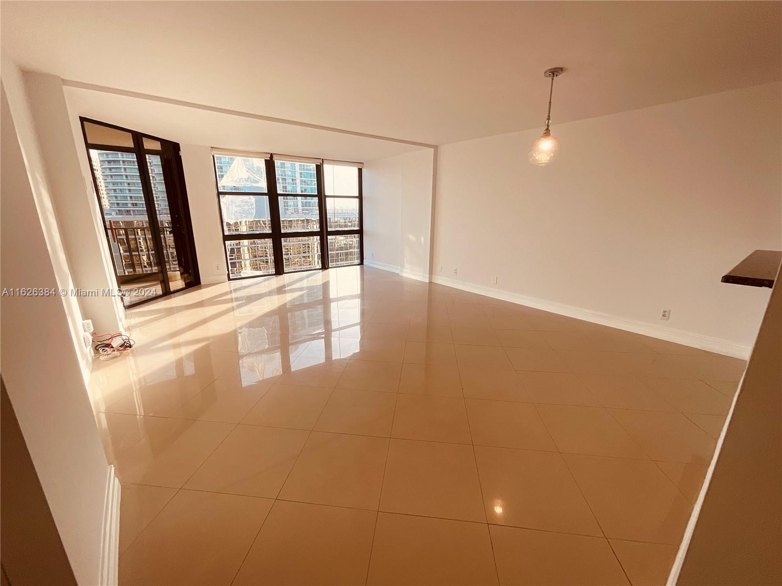 BRICKELL PLACE PHASE II C - Residential Lease