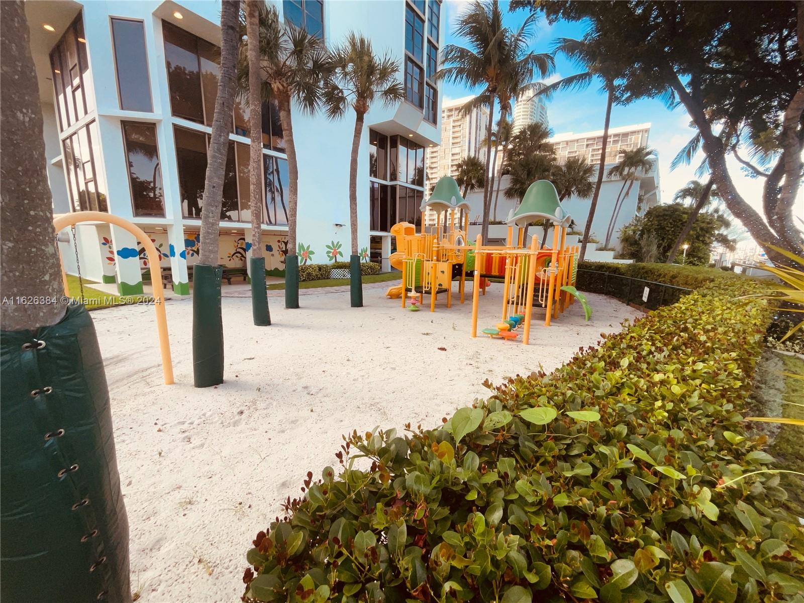BRICKELL PLACE PHASE II C - Residential Lease