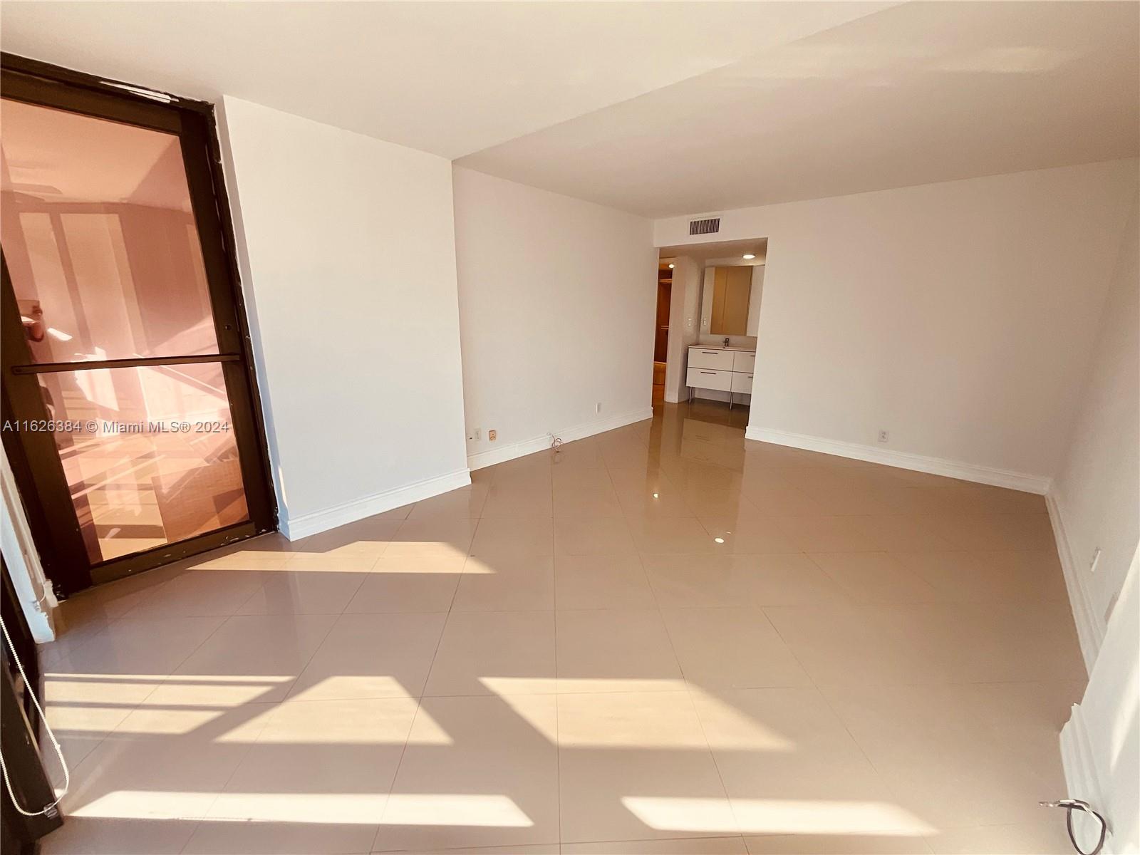 BRICKELL PLACE PHASE II C - Residential Lease