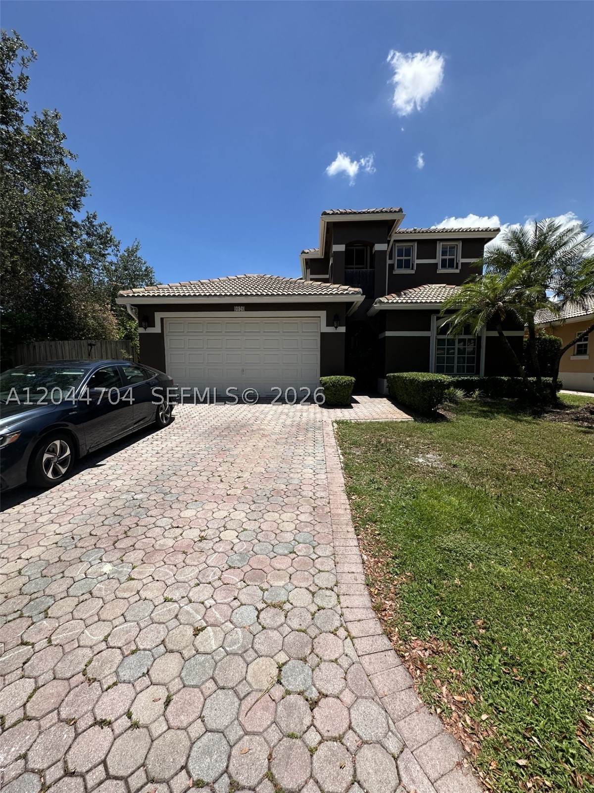 KARENERO FALLS - Residential Lease