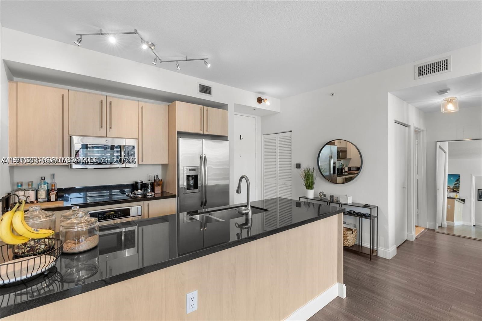 THE AXIS ON BRICKELL COND - Residential Lease