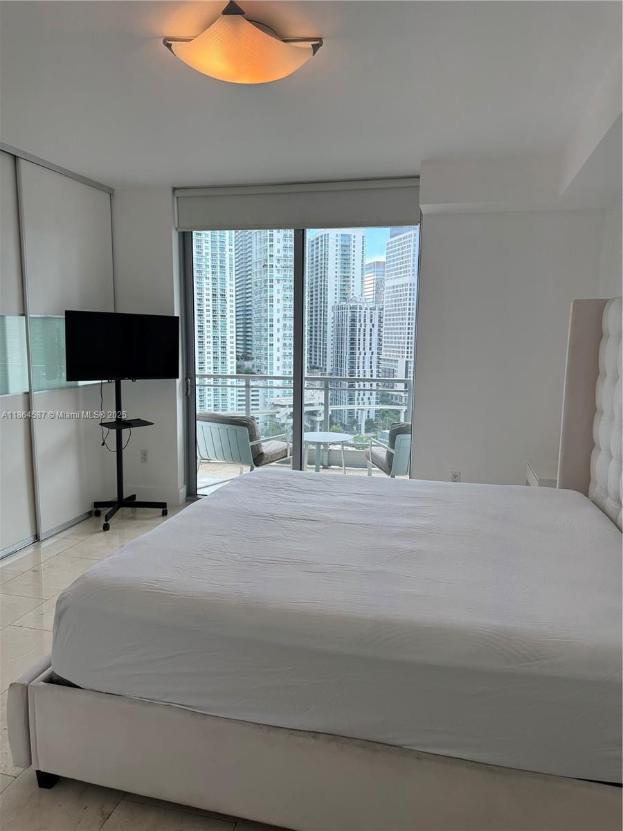 IVY CONDO - Residential