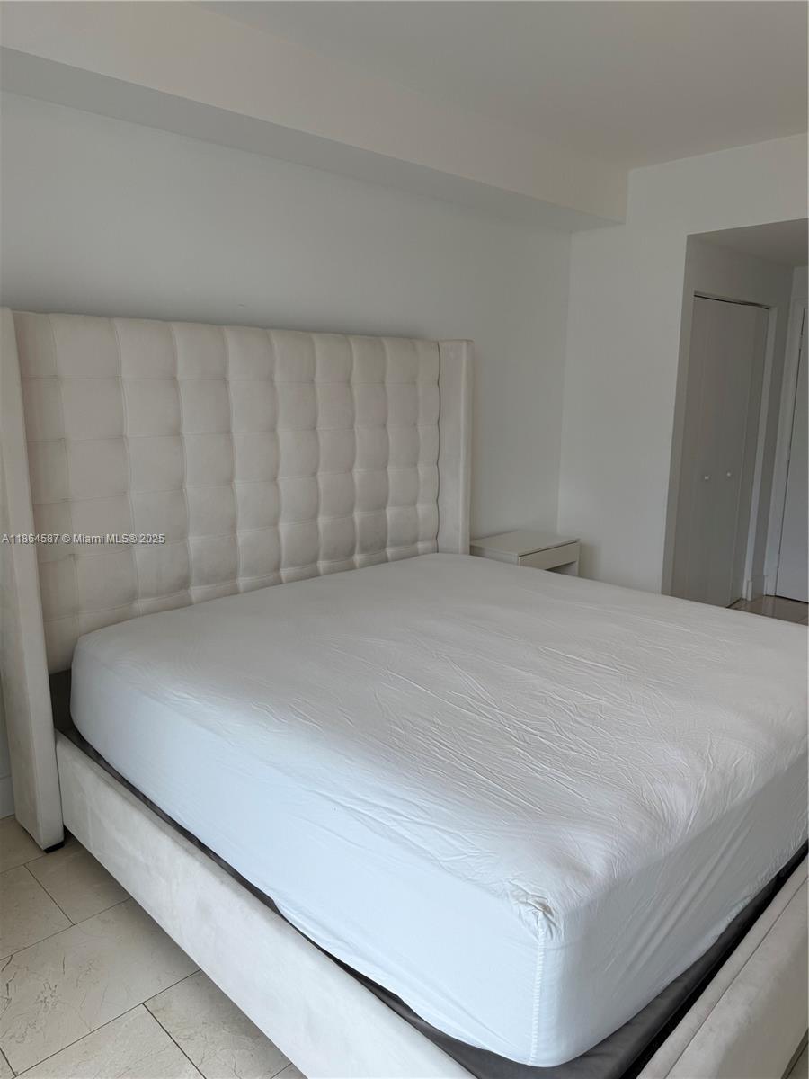 IVY CONDO - Residential