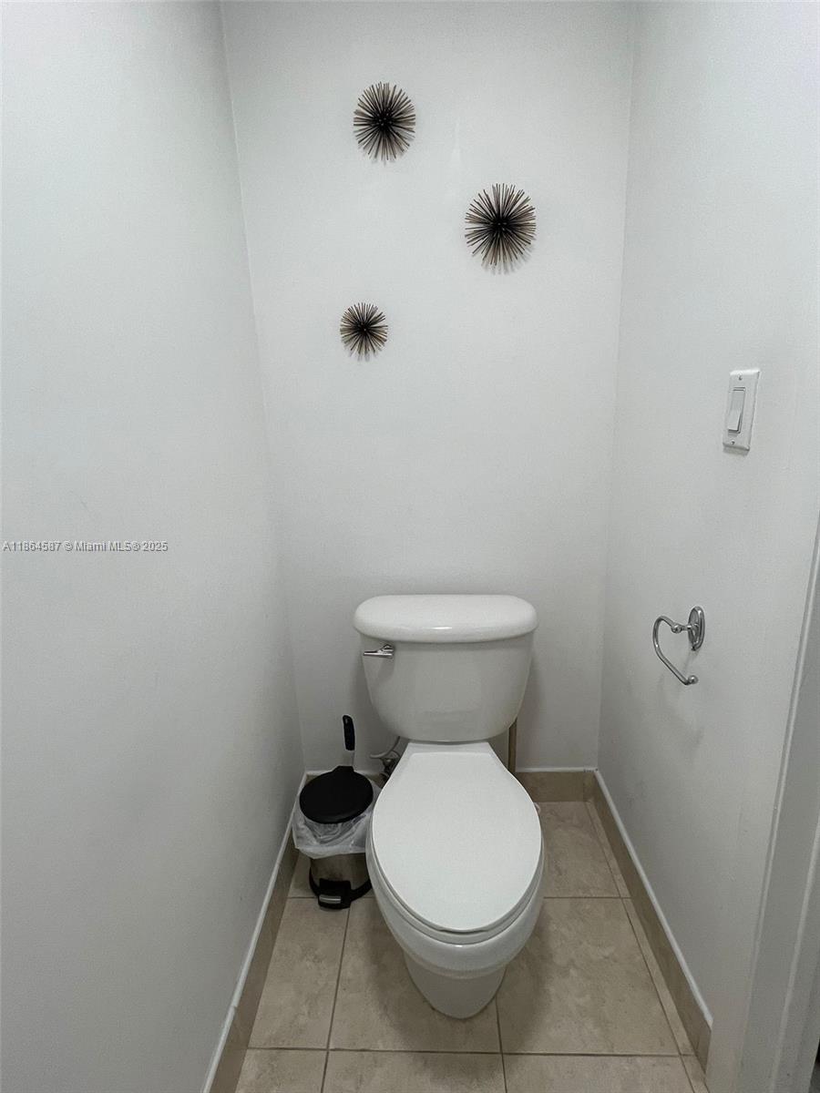 IVY CONDO - Residential