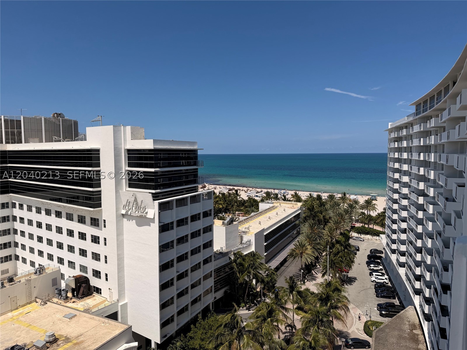 THE DECOPLAGE CONDO - Residential