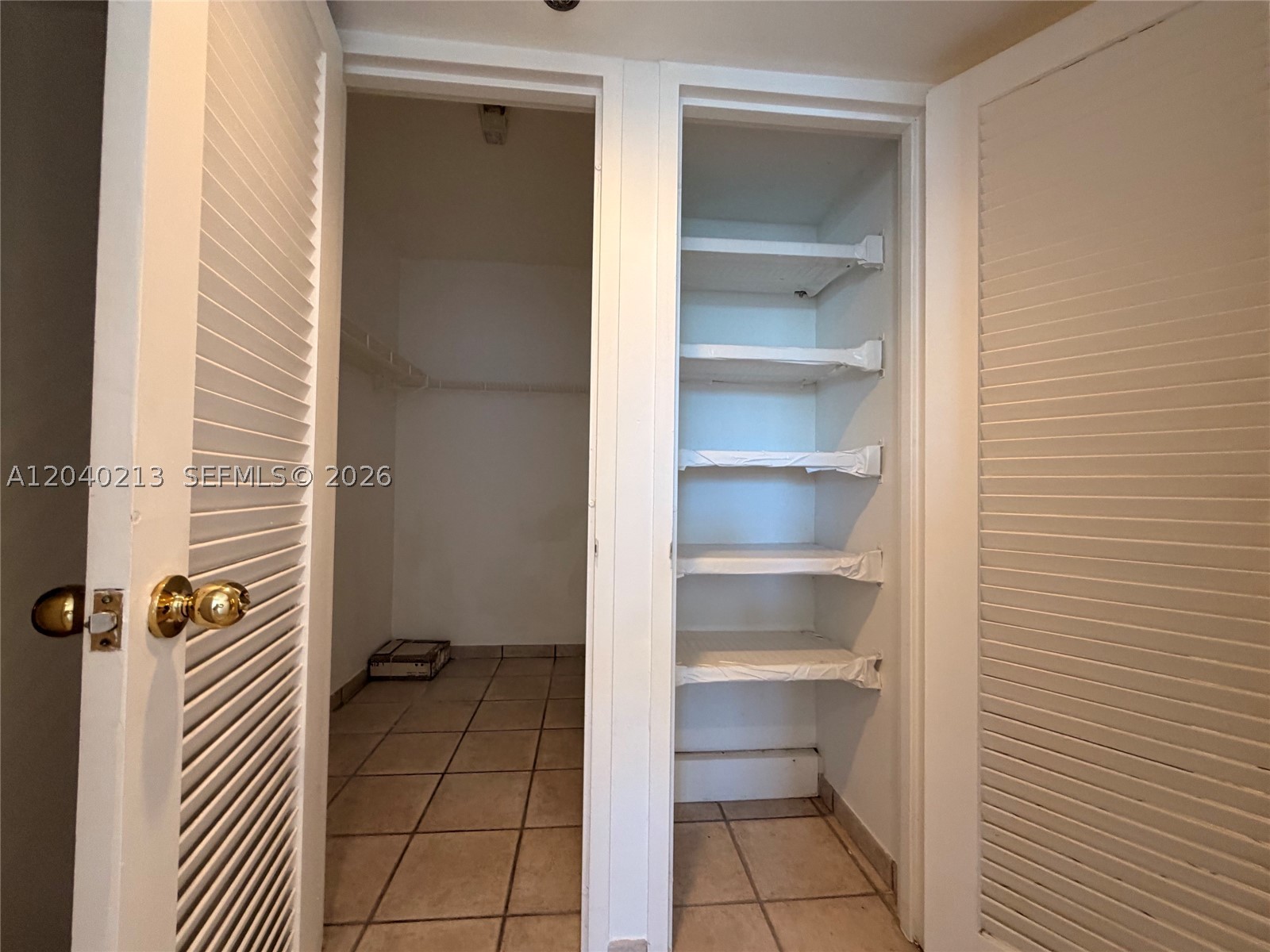 THE DECOPLAGE CONDO - Residential