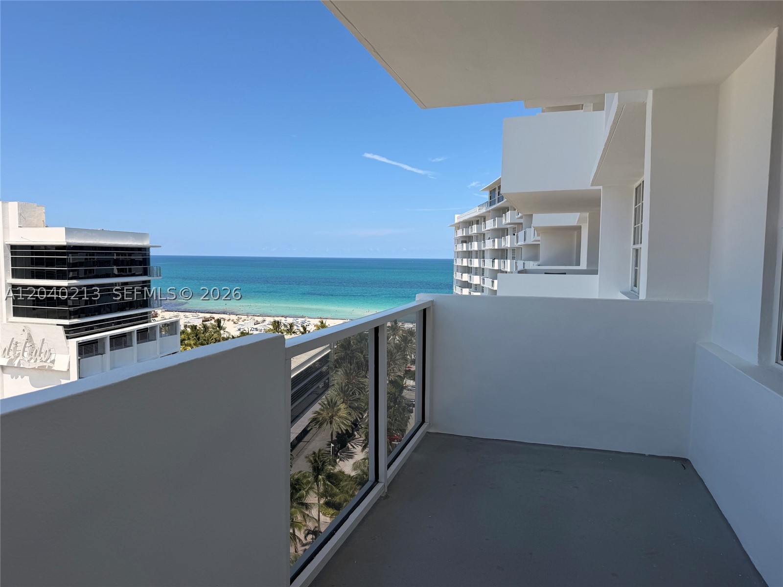 THE DECOPLAGE CONDO - Residential