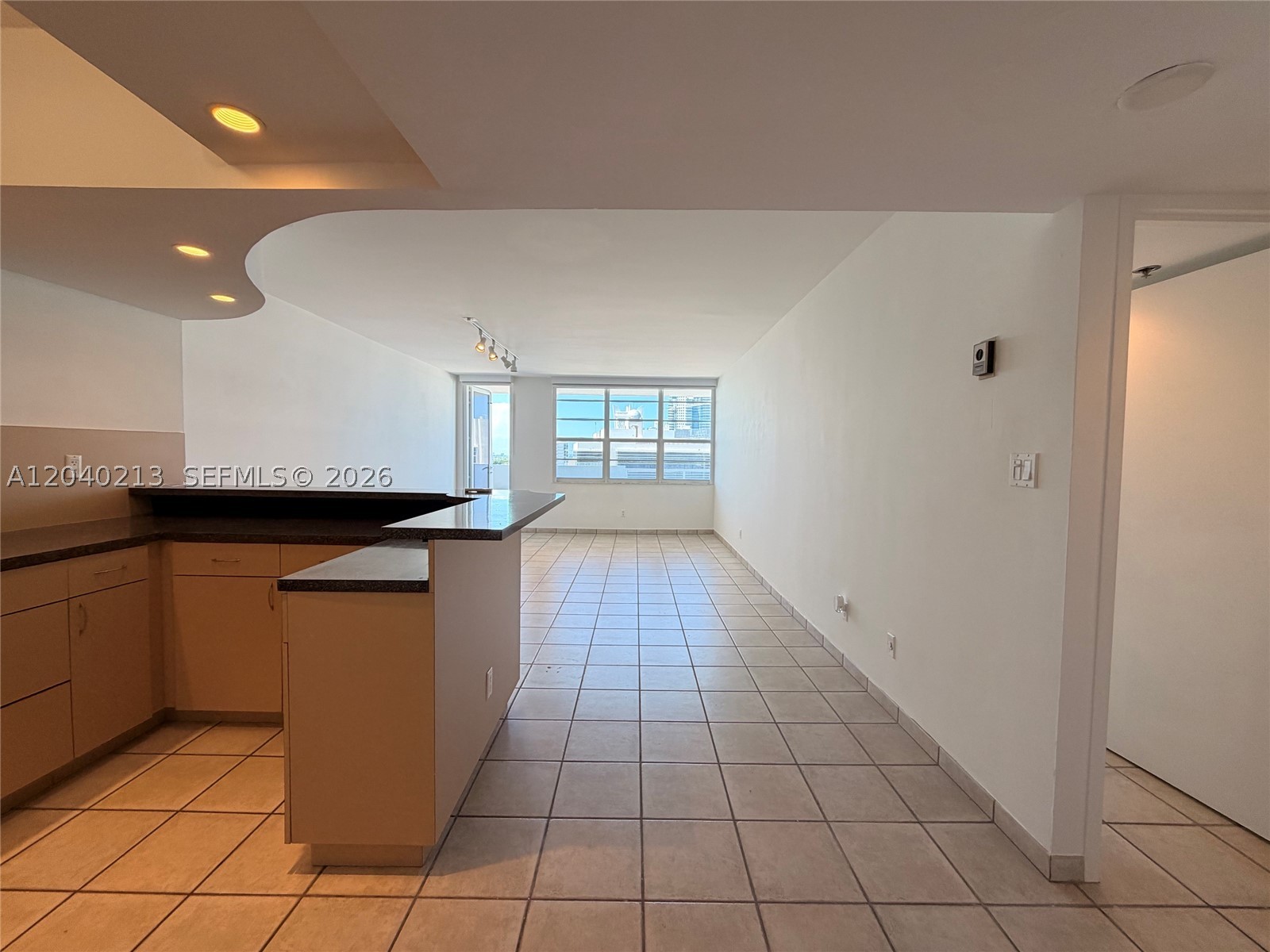 THE DECOPLAGE CONDO - Residential