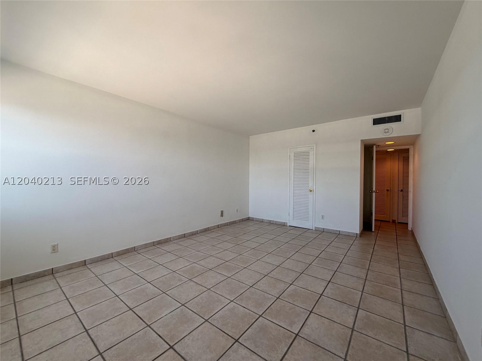 THE DECOPLAGE CONDO - Residential