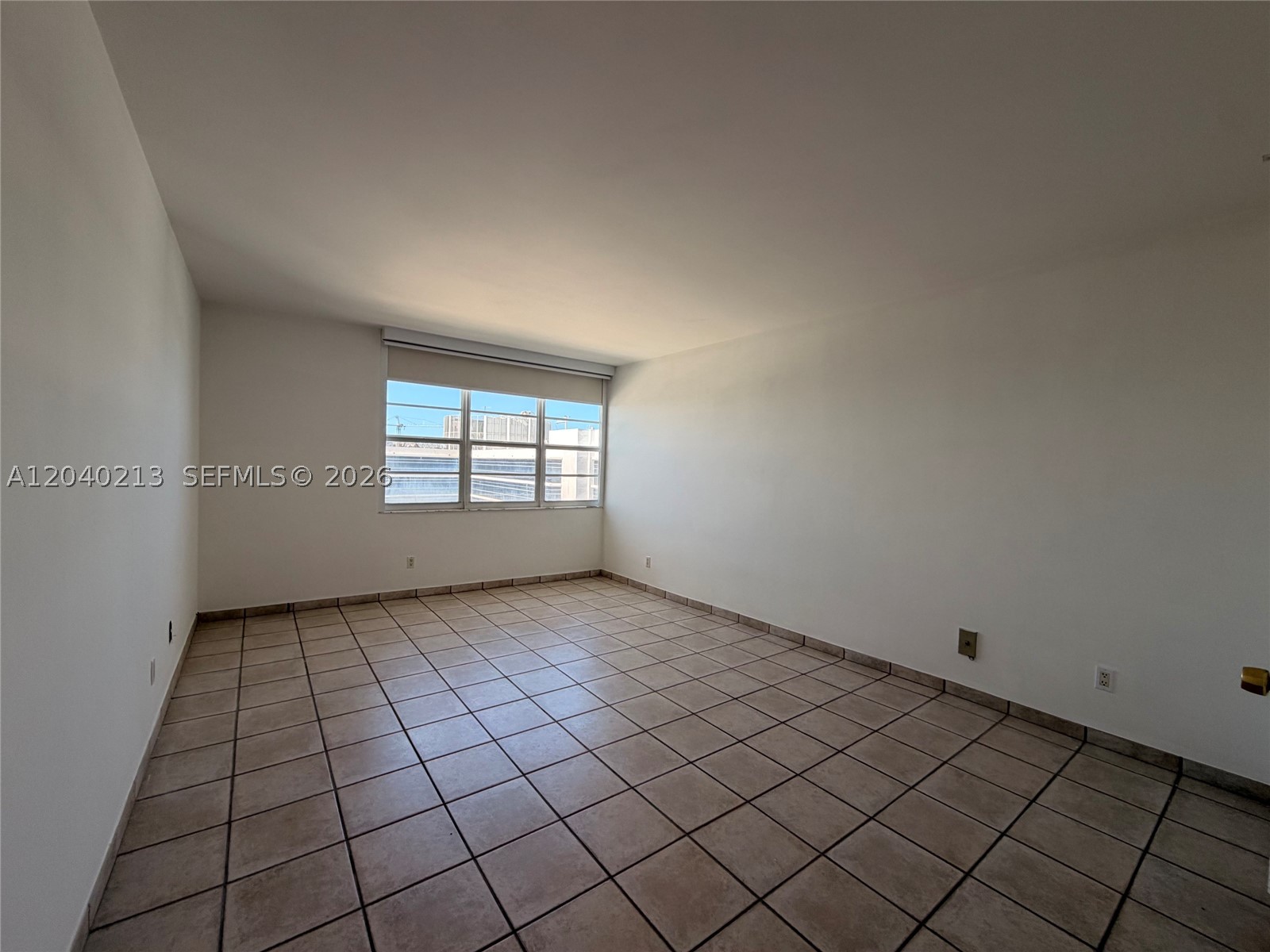 THE DECOPLAGE CONDO - Residential