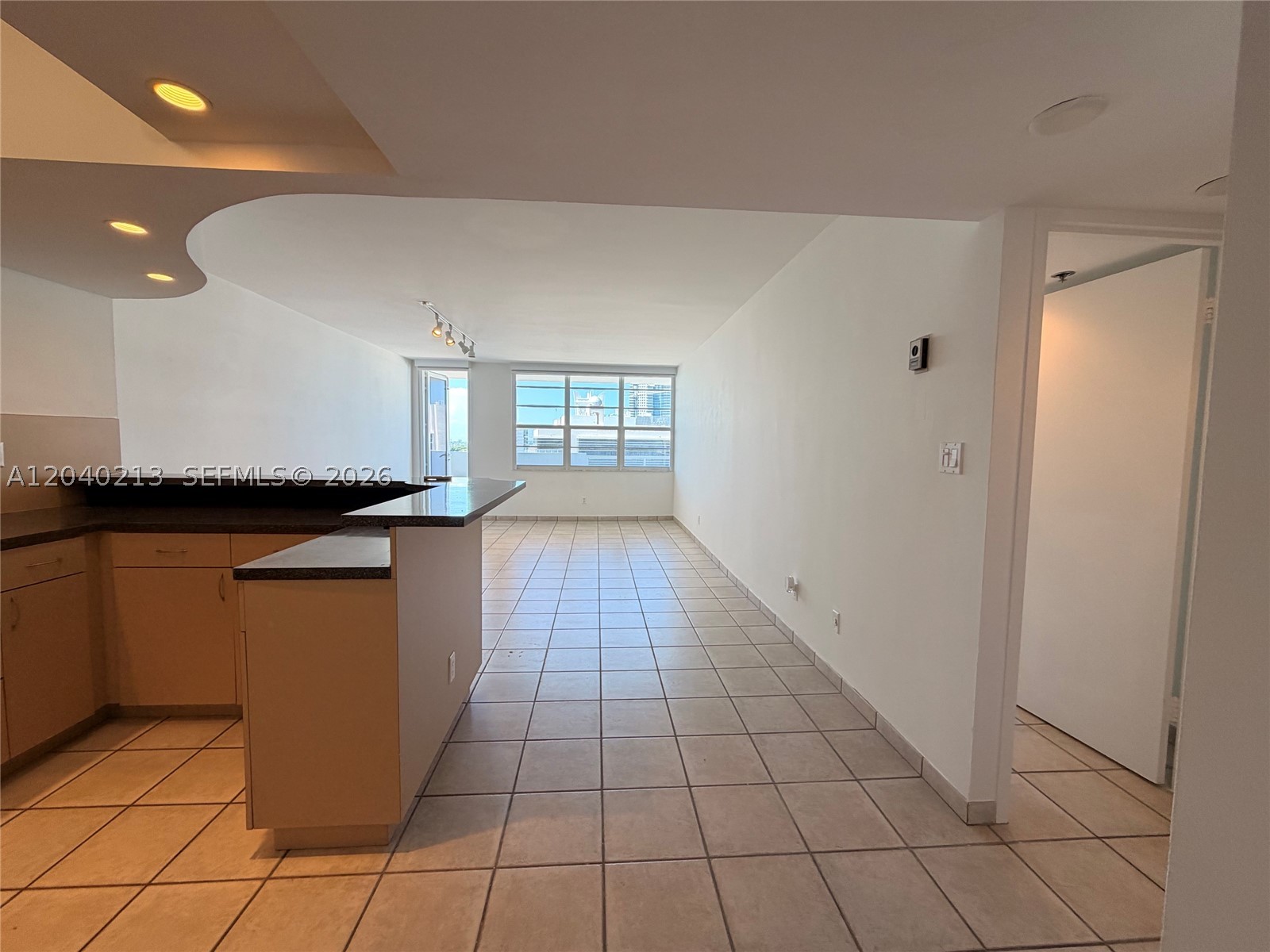 THE DECOPLAGE CONDO - Residential