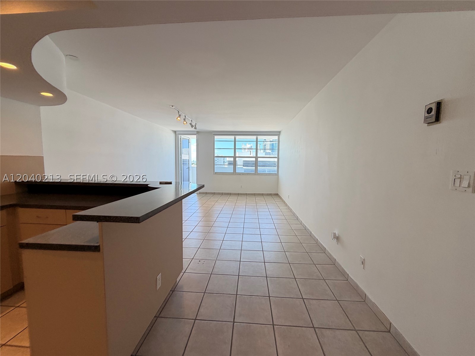 THE DECOPLAGE CONDO - Residential