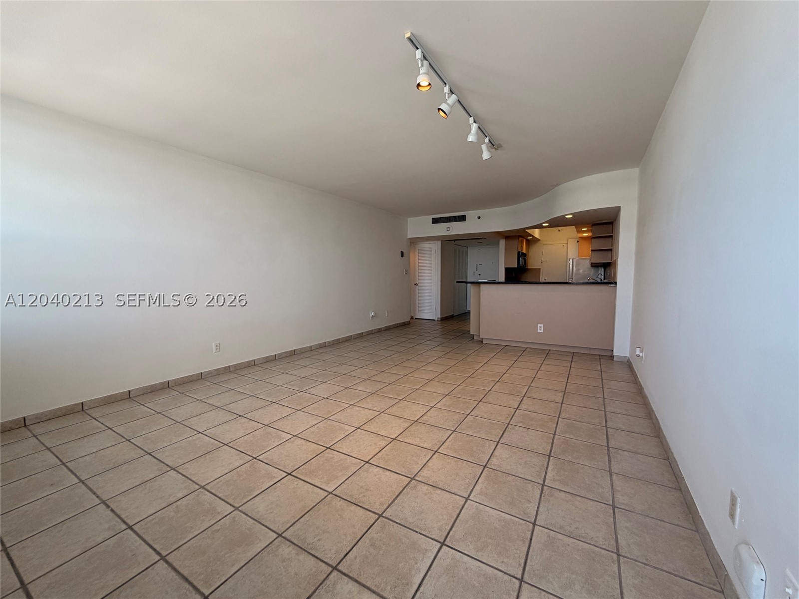 THE DECOPLAGE CONDO - Residential