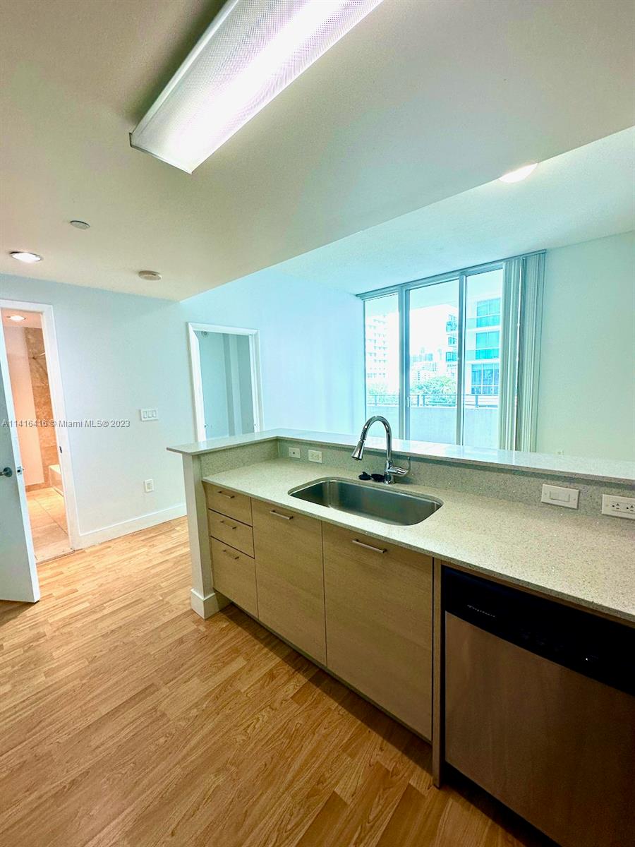 CITY 24 CONDO - Residential Lease