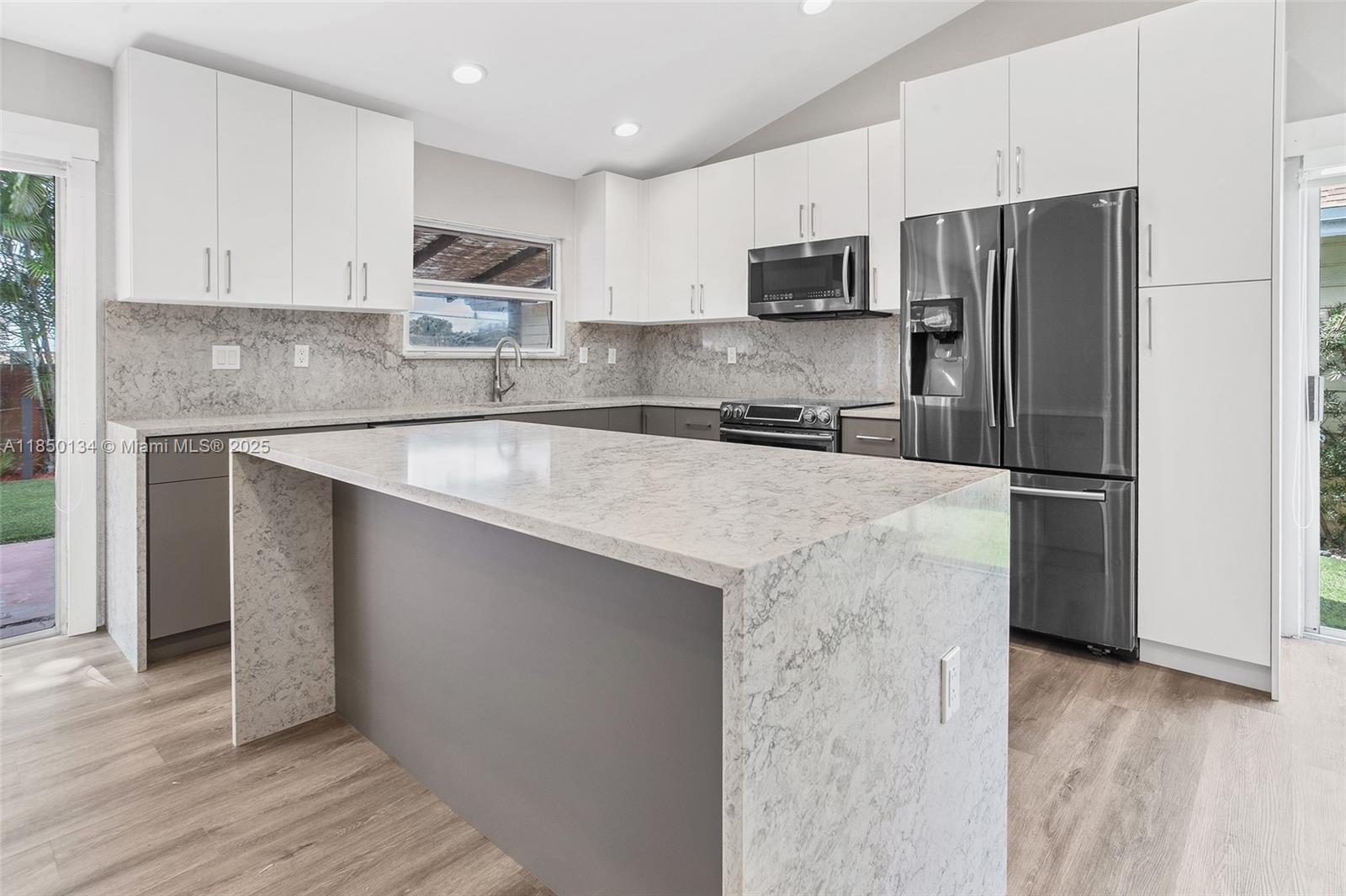 ROYAL GLEN - Residential Lease