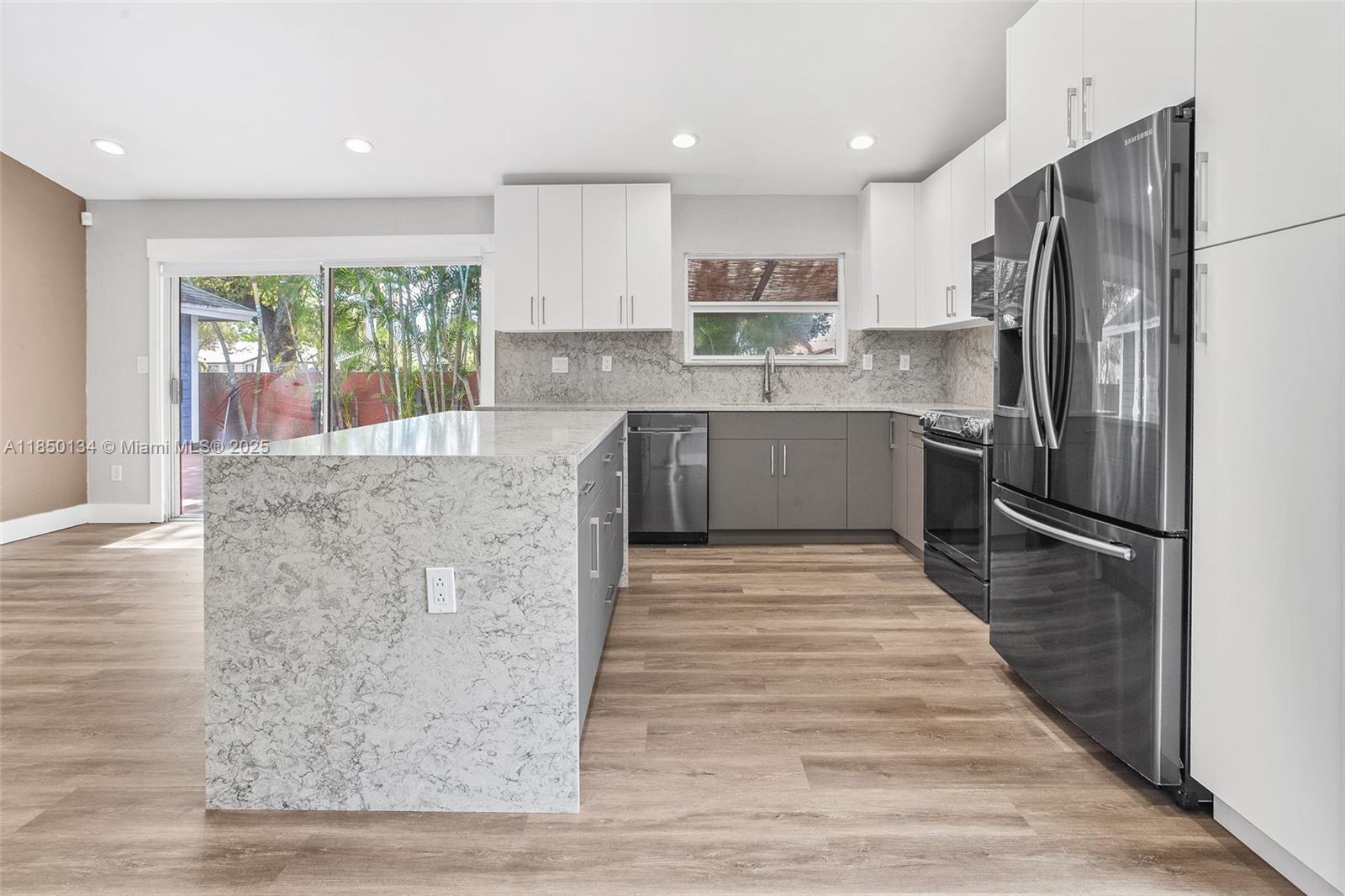 ROYAL GLEN - Residential Lease