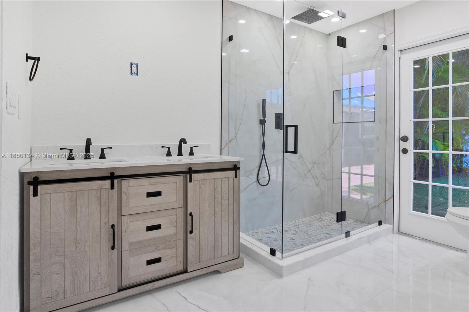 ROYAL GLEN - Residential Lease