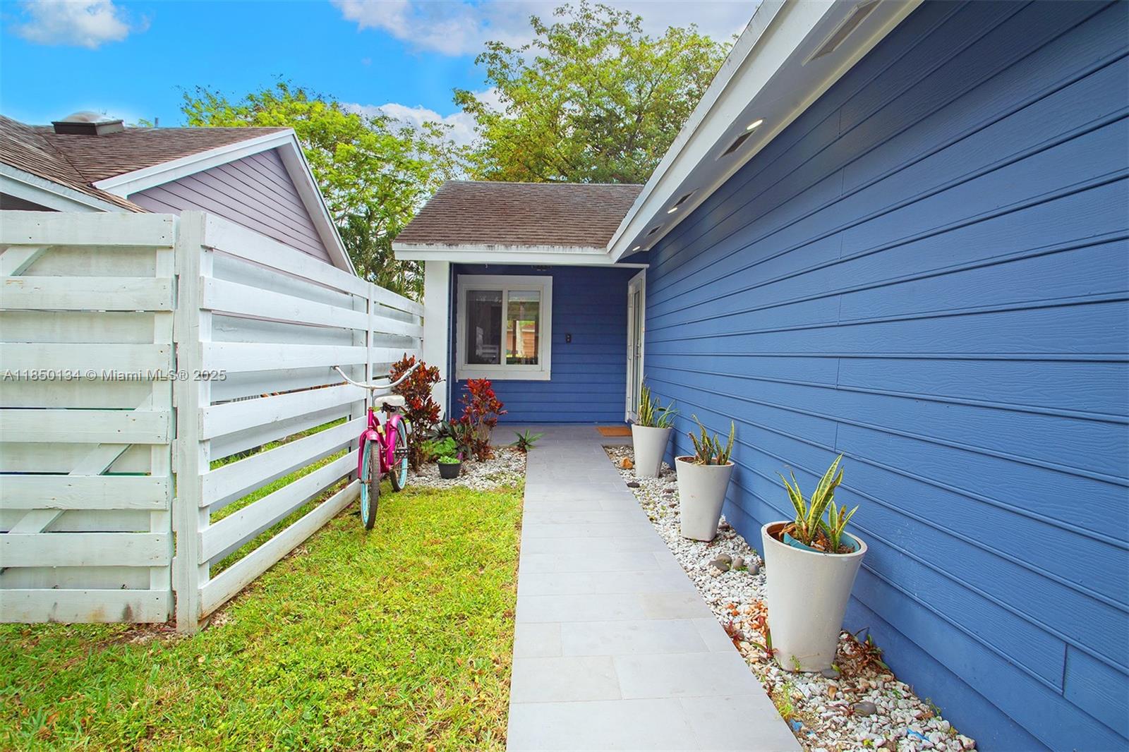 ROYAL GLEN - Residential Lease