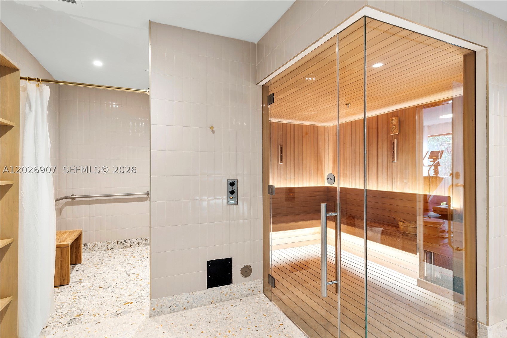 MR. C RESIDENCES - Residential