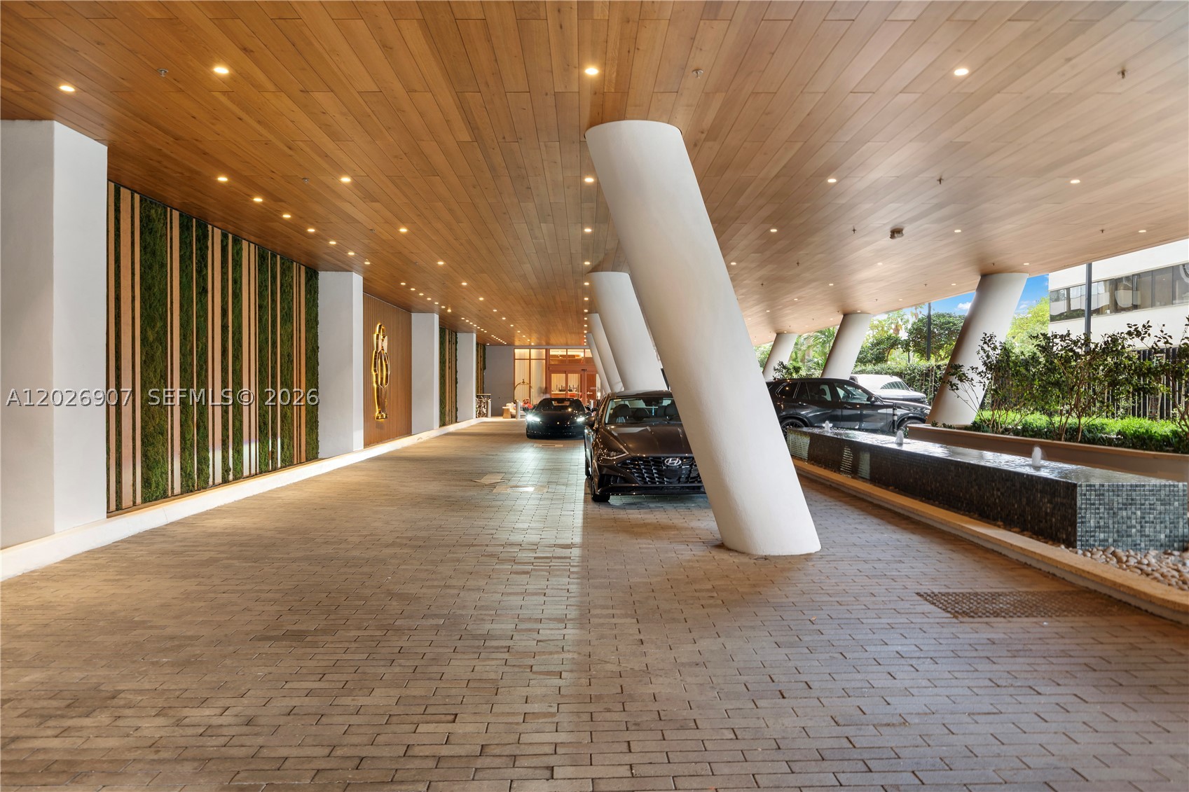 MR. C RESIDENCES - Residential
