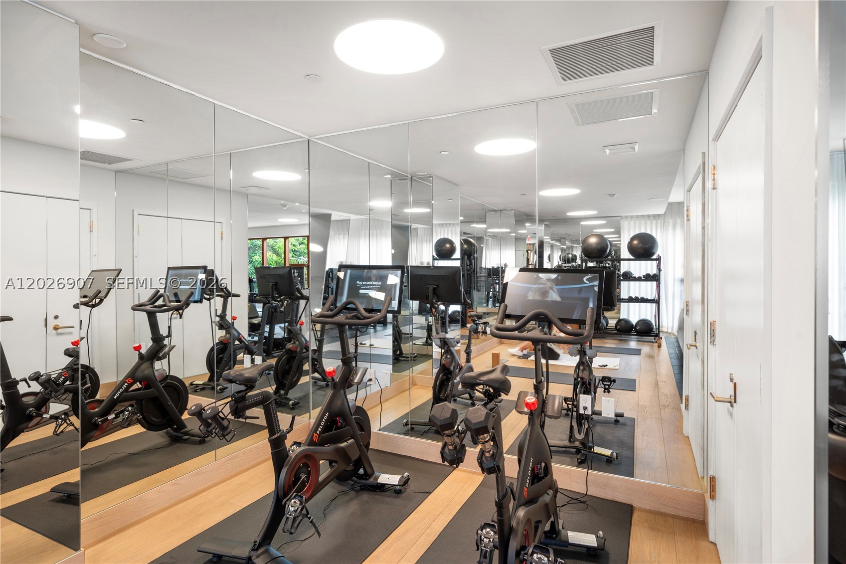 MR. C RESIDENCES - Residential
