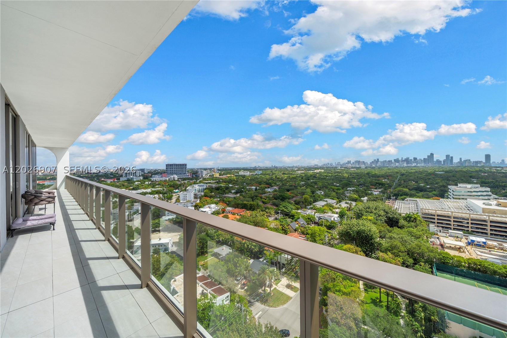 MR. C RESIDENCES - Residential