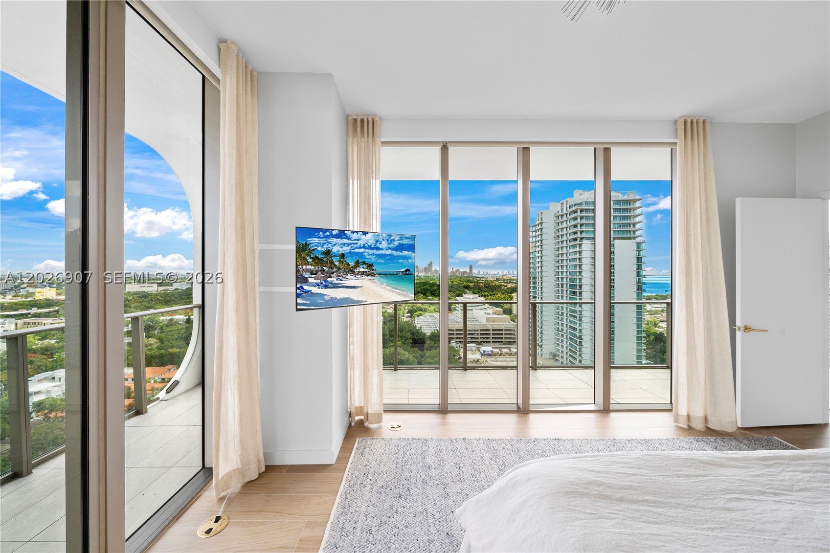 MR. C RESIDENCES - Residential