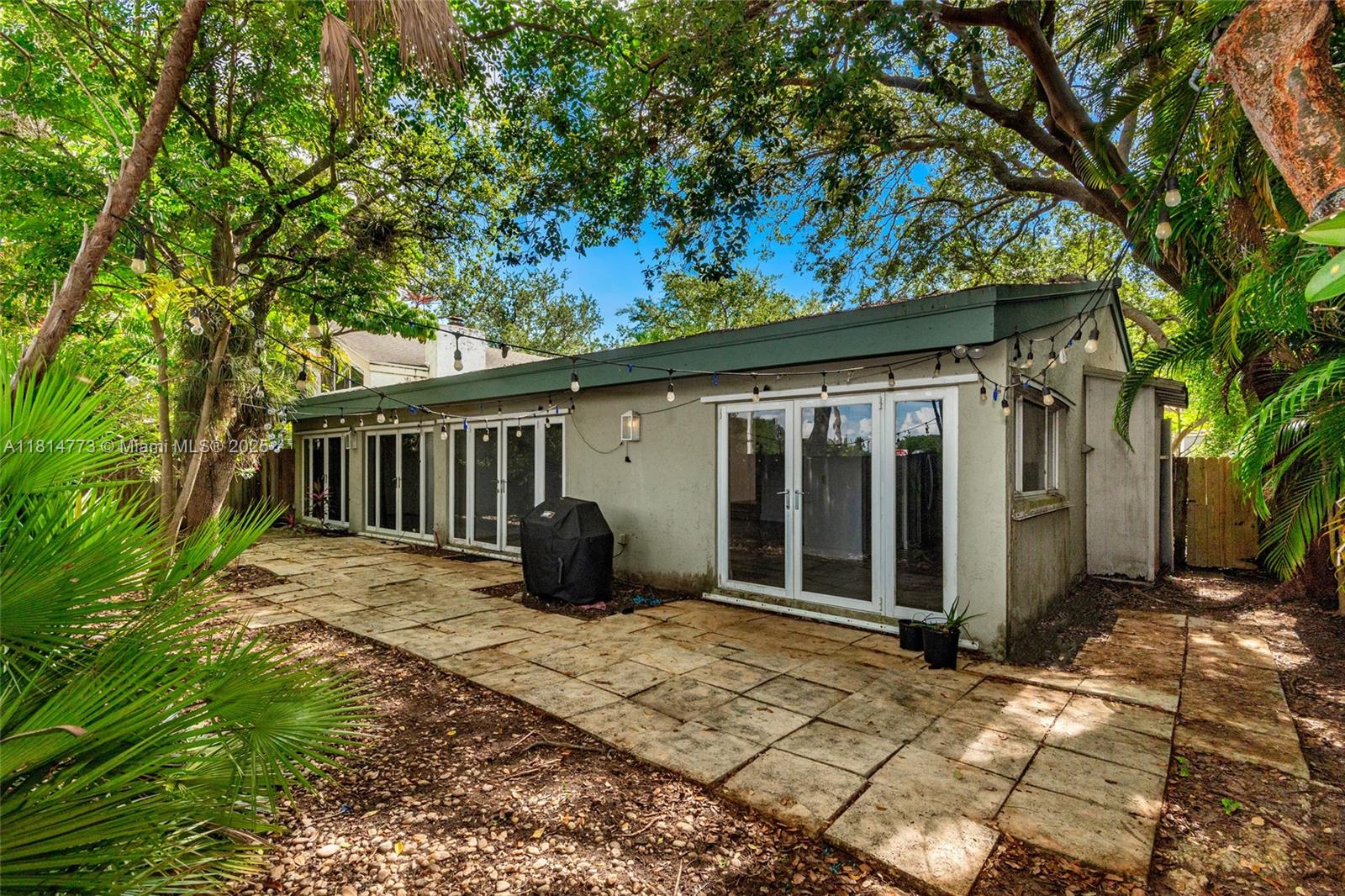 PEPPERWOOD - Residential Lease