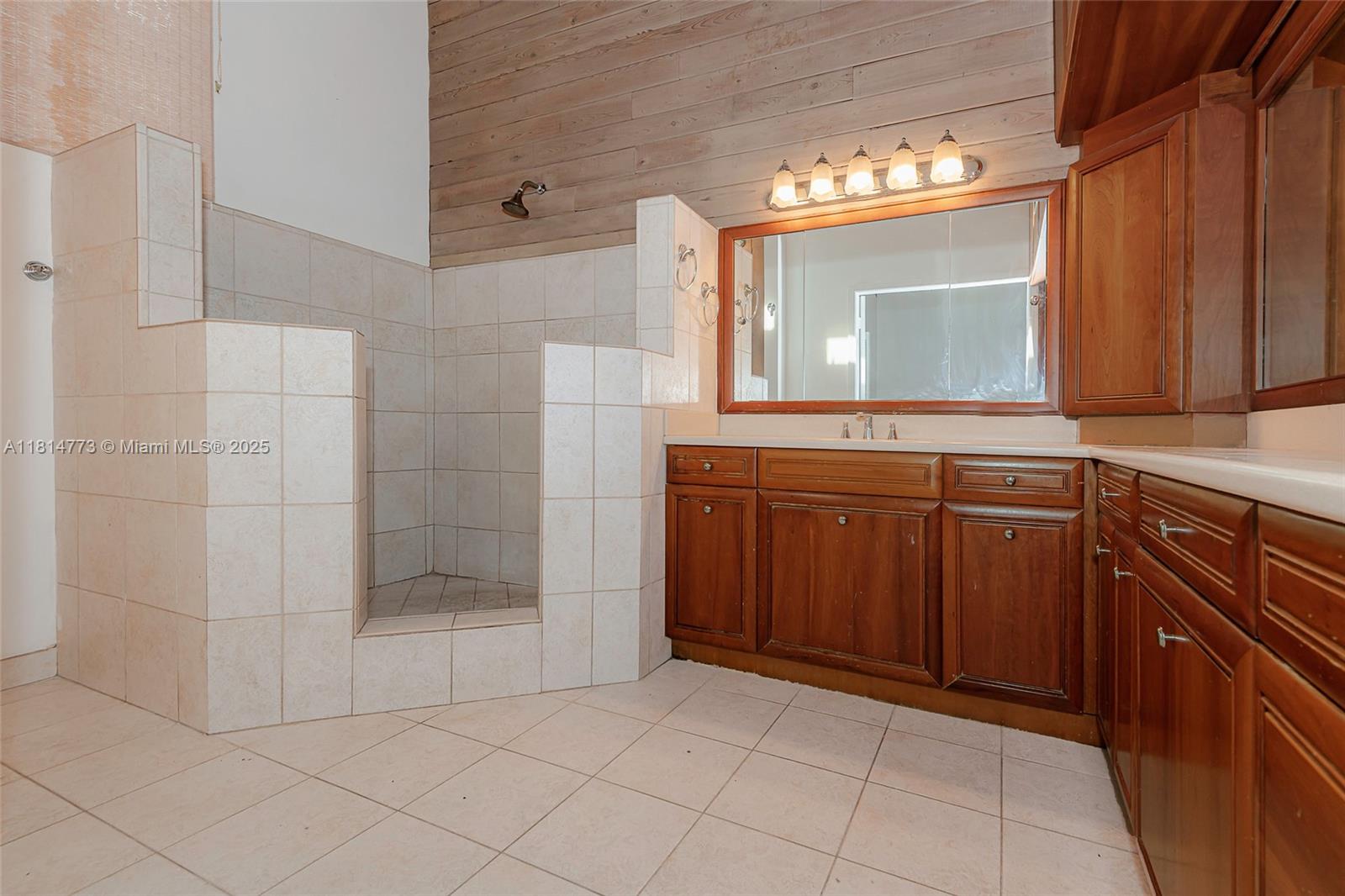 PEPPERWOOD - Residential Lease