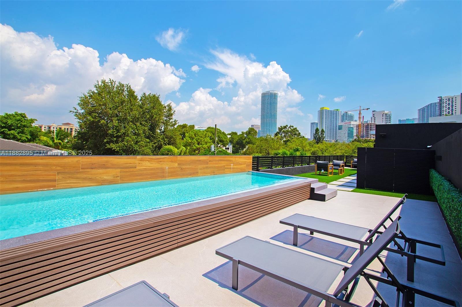 HOLLEMAN PARK - Residential