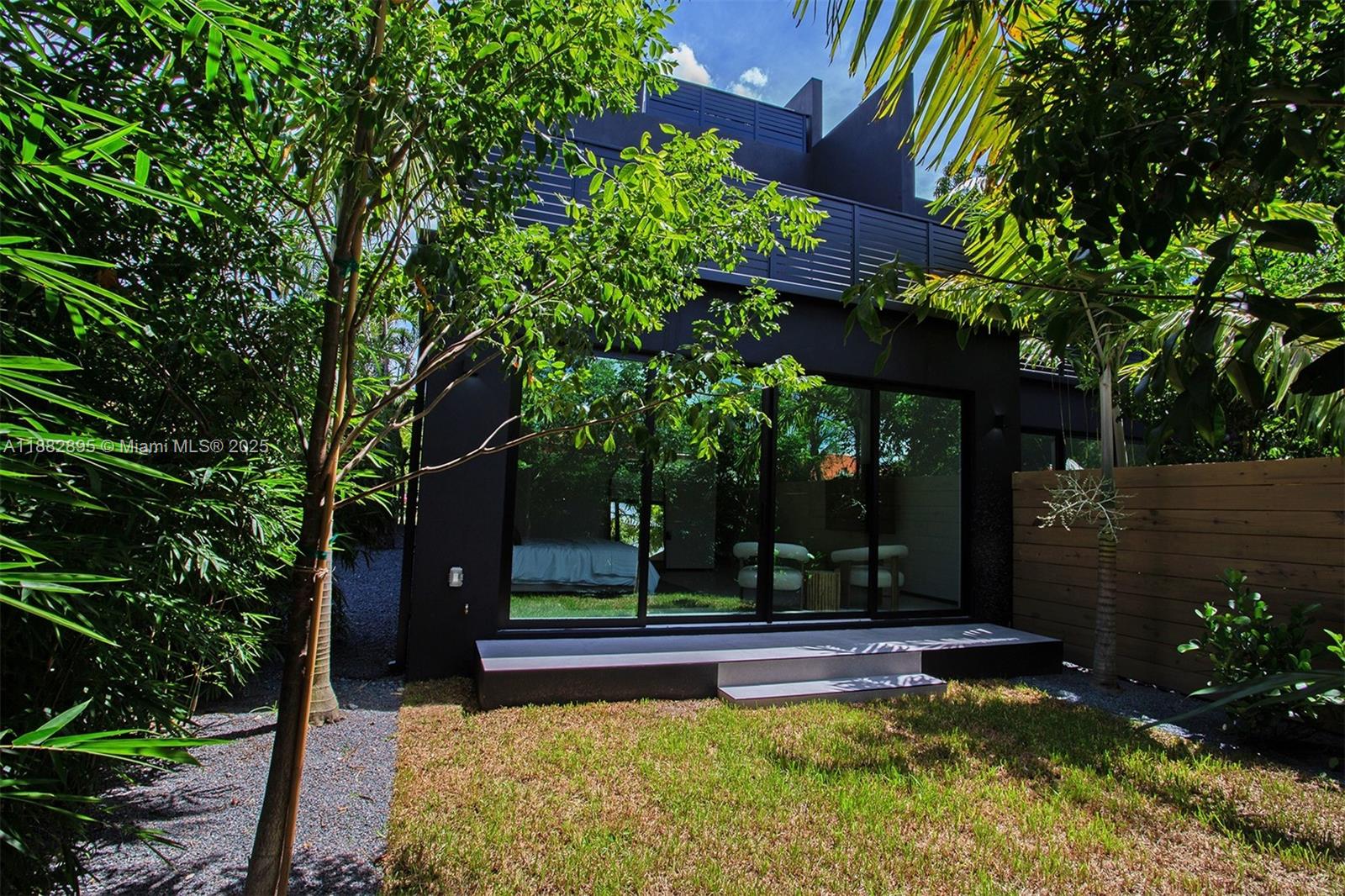 HOLLEMAN PARK - Residential