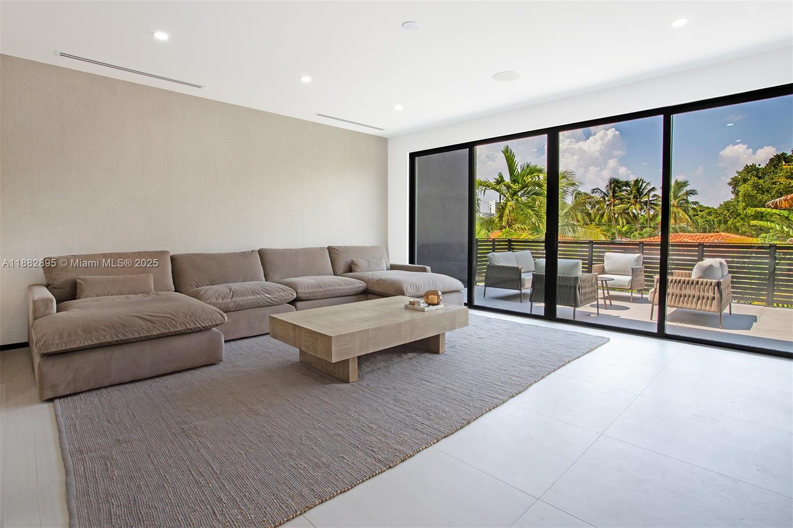HOLLEMAN PARK - Residential