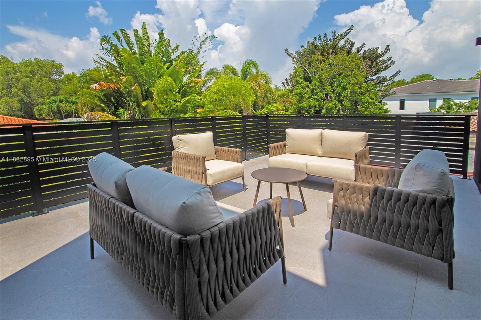 HOLLEMAN PARK - Residential