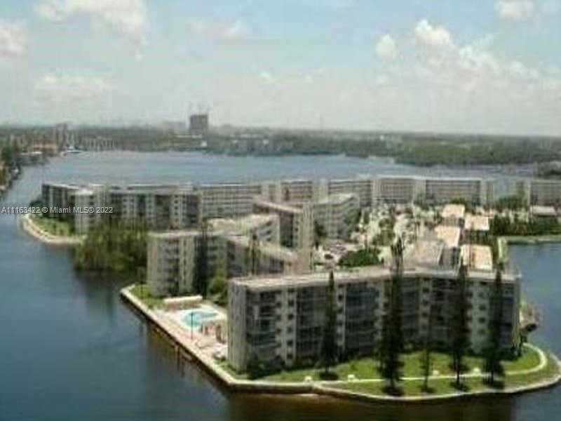 POINT EAST SEC II CONDO - Residential
