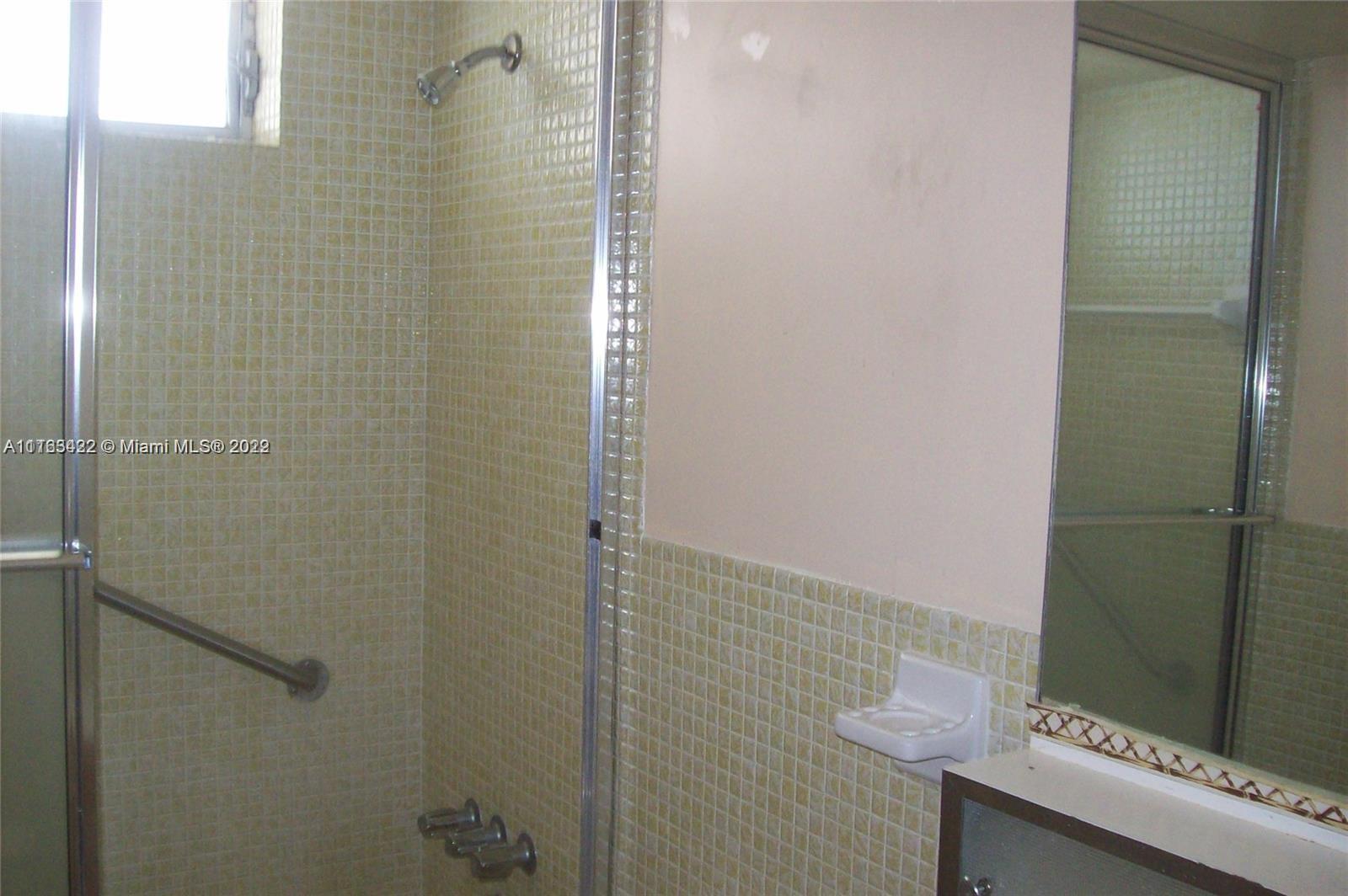 POINT EAST SEC II CONDO - Residential