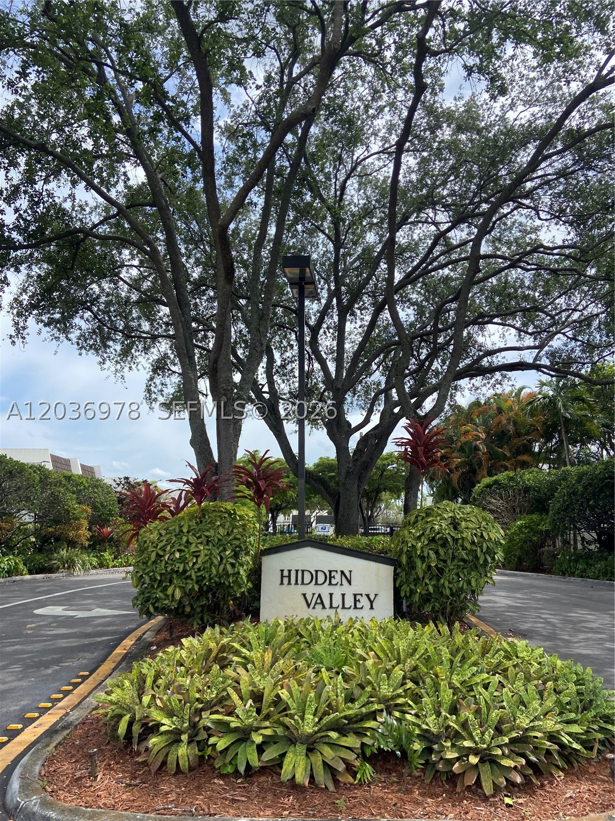 HILLTOP CONDO - Residential Lease