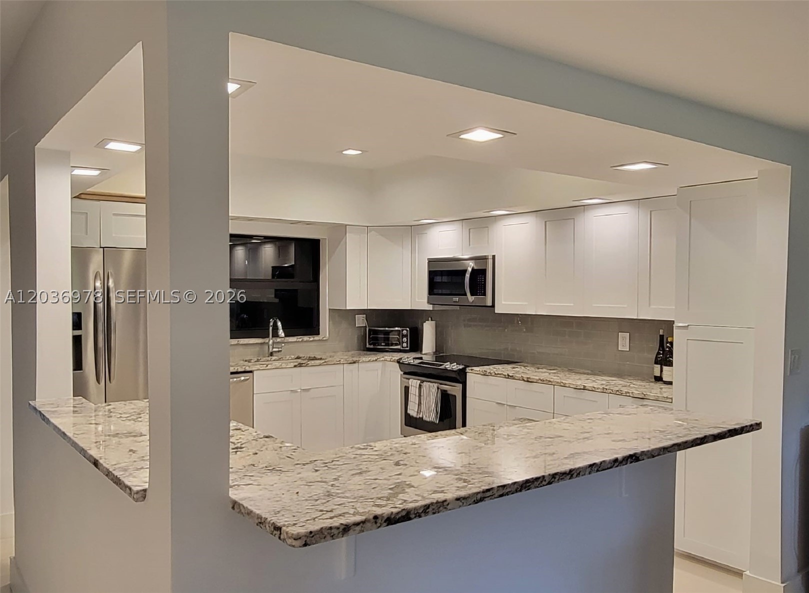 HILLTOP CONDO - Residential Lease