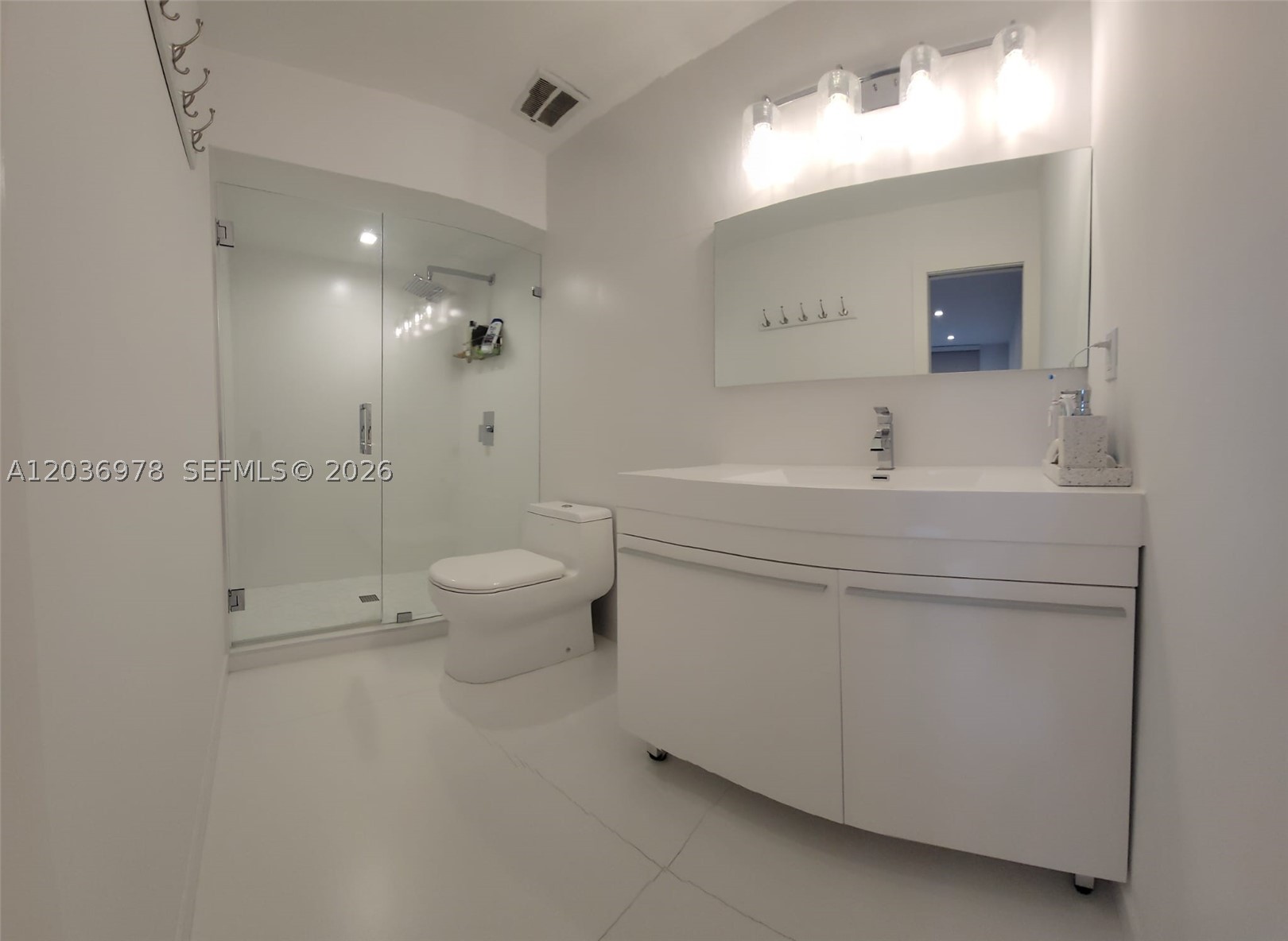 HILLTOP CONDO - Residential Lease