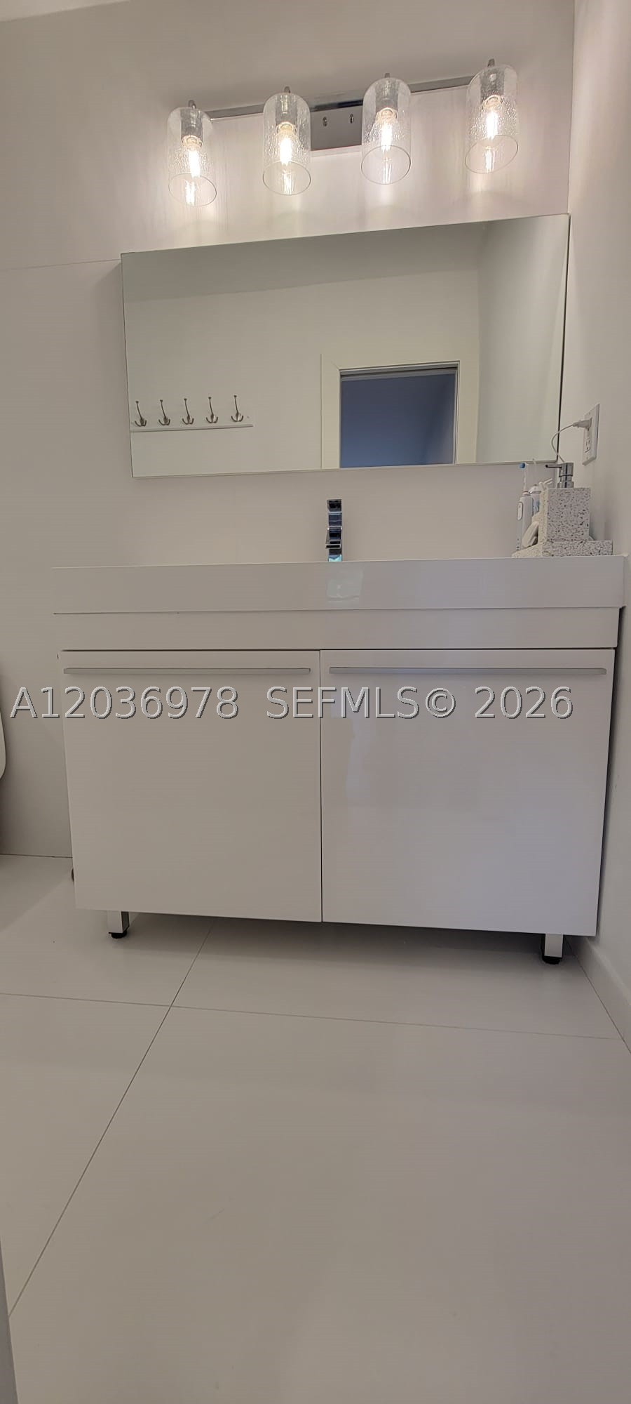 HILLTOP CONDO - Residential Lease