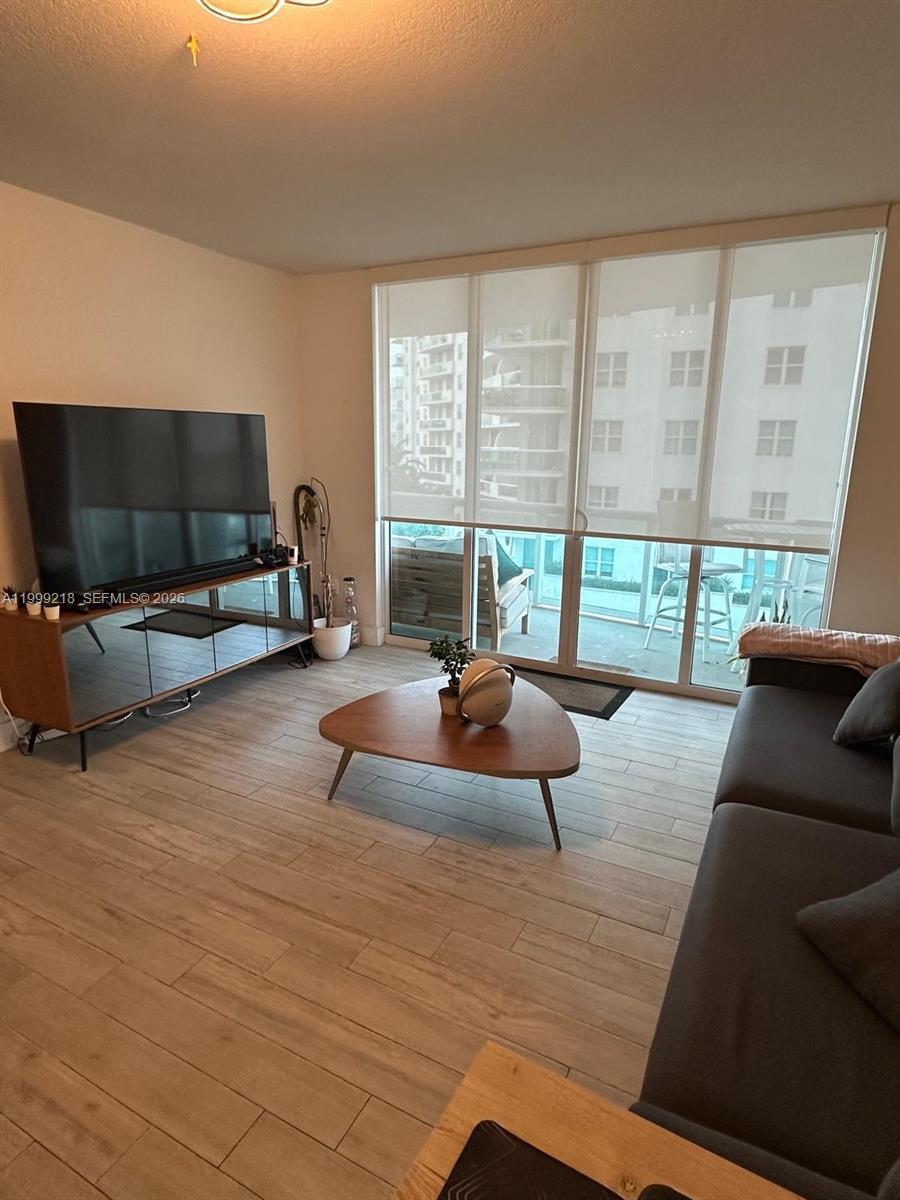 360 CONDO A - Residential