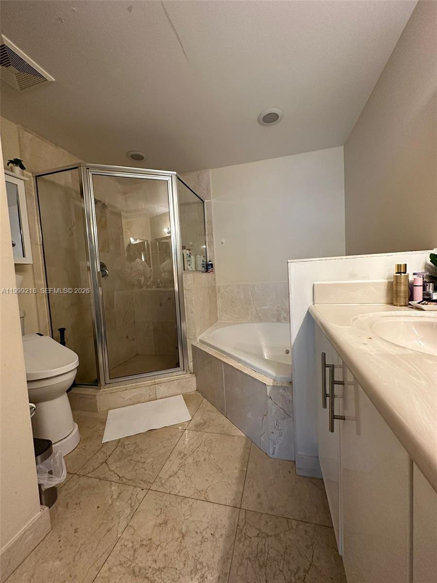 360 CONDO A - Residential