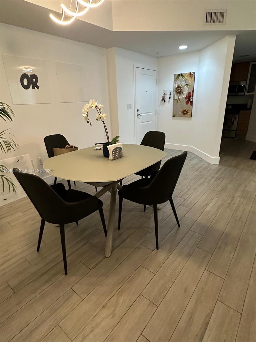 360 CONDO A - Residential